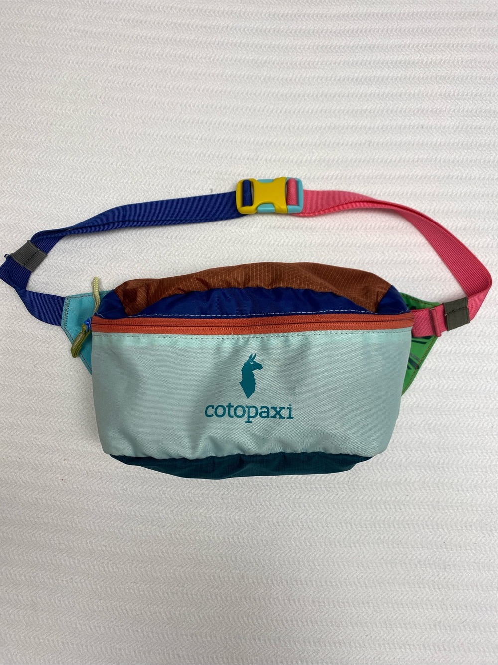 Cotopaxi Del Día Fanny Pack Colorblock Belt Bag Crossbody Gorpcore Outdoors
